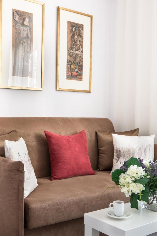 The Square Six Apartment Atena Exterior foto